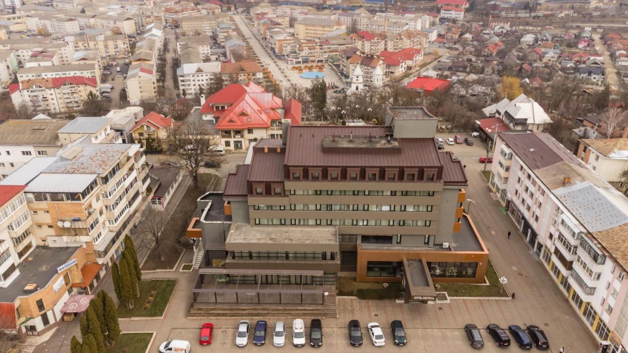 Hotel Central Pascani Bagian luar foto
